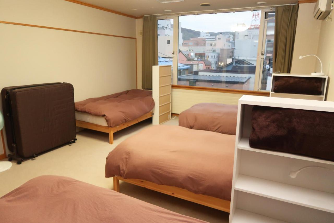 Otaru Ekimae Guest House Ito Екстериор снимка